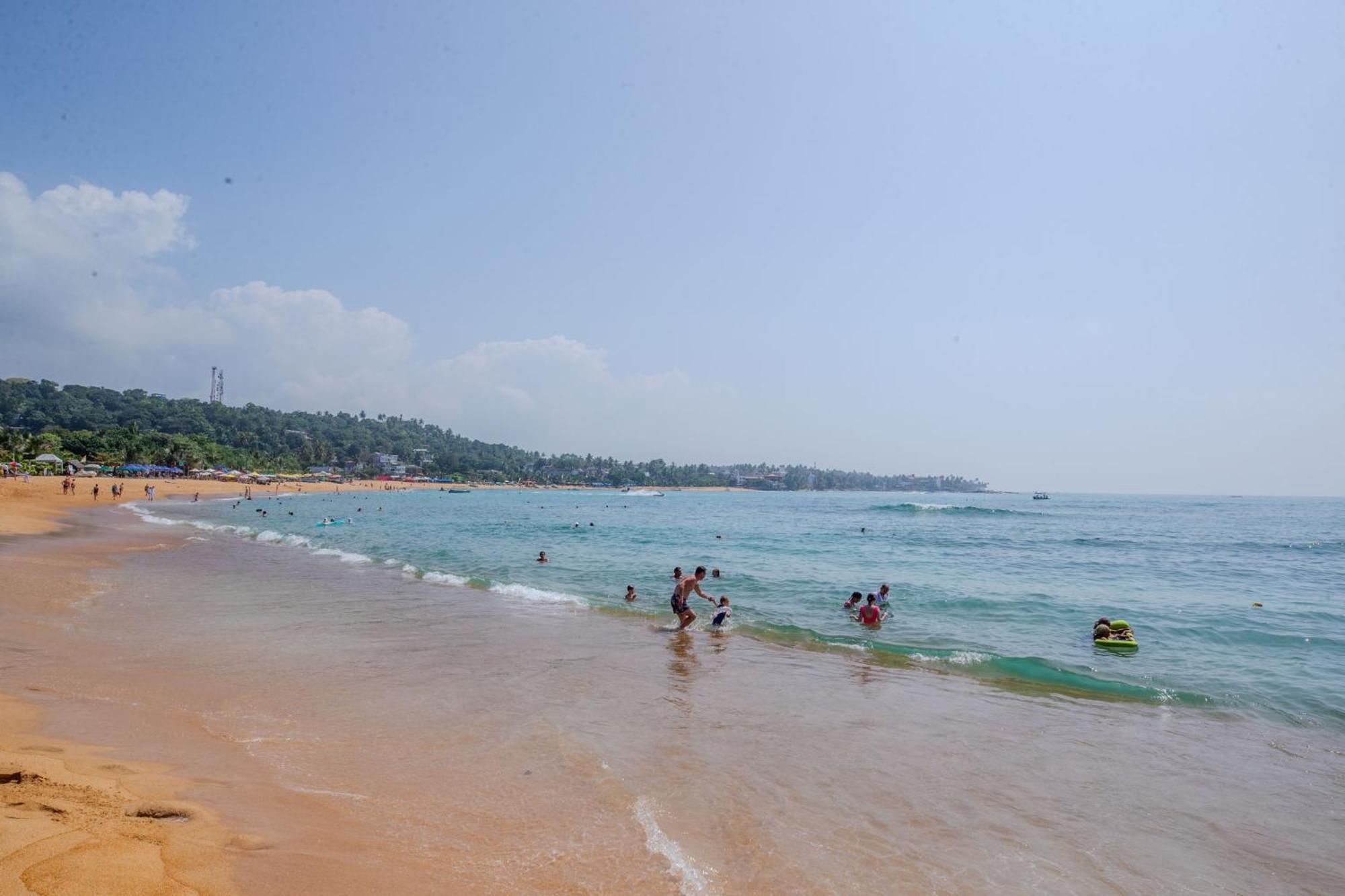 The Waves Unawatuna Exterior photo